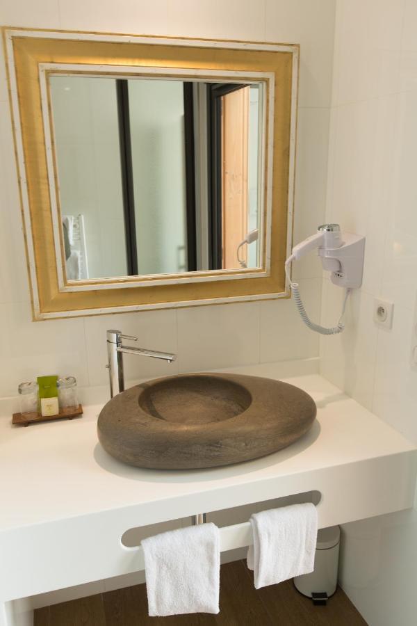Hotel Les Palis Grand-Fougeray Bagian luar foto